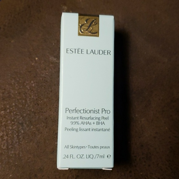 Sample size ( .24 oz) Estee Lauder Perfectionist P - Picture 2 of 6